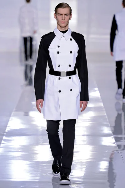 Look 46